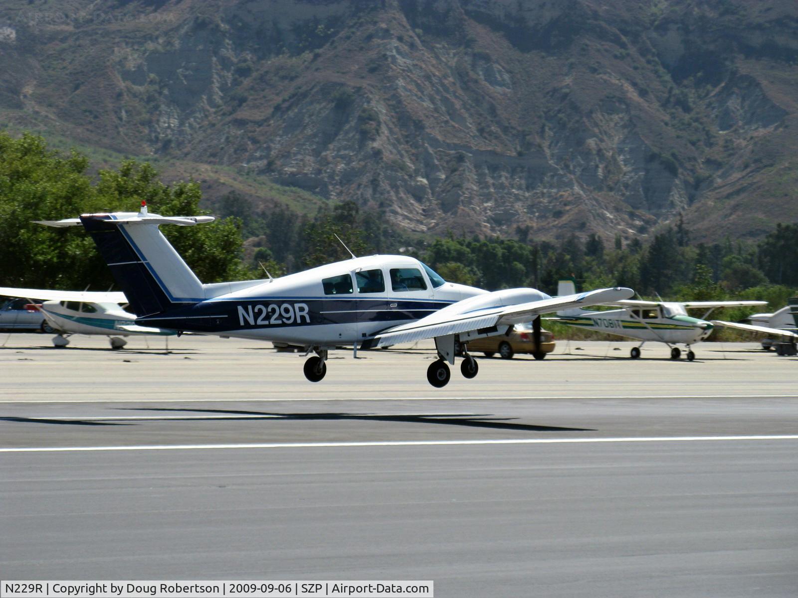 N229R, Beech 76 Duchess C/N ME-223, 1979 Beech 76 DUCHESS, two Lycoming O&VO-360 180 Hp each, landing Rwy 22
