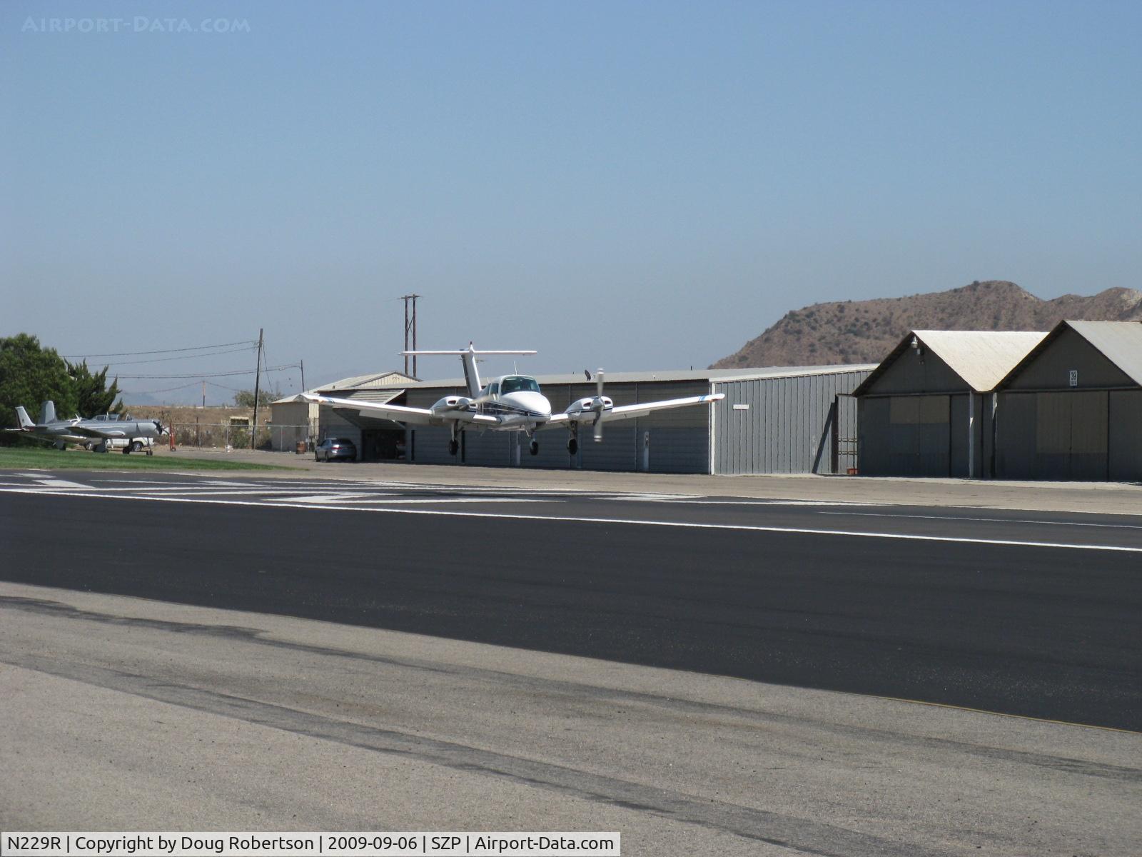 N229R, Beech 76 Duchess C/N ME-223, 1979 Beech 76 DUCHESS, two Lycoming O&VO-360 180 Hp each, landing Rwy 22