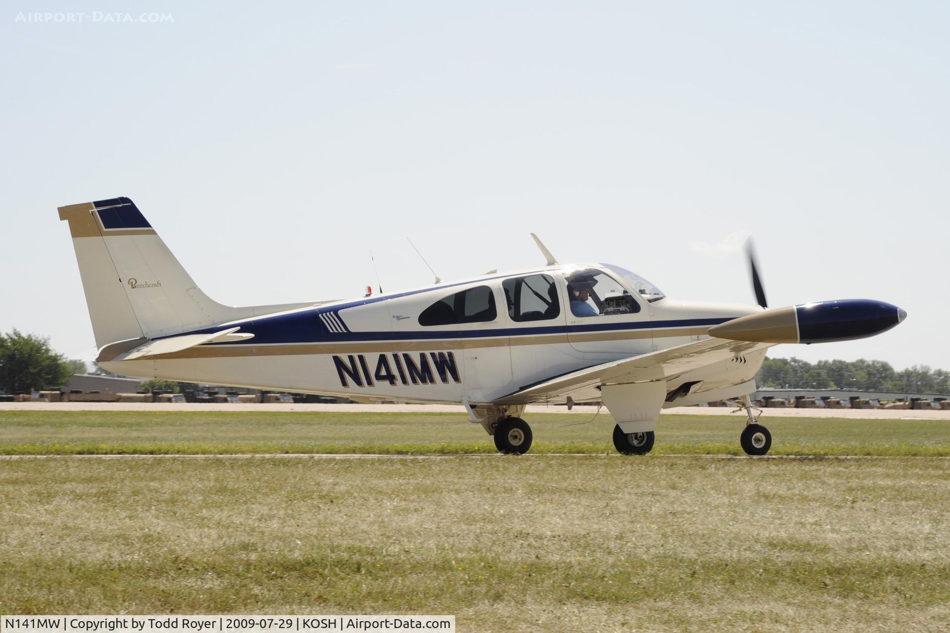 N141MW, 1966 Beech 35-C33 Debonair C/N CD-1020, Taxi to parking