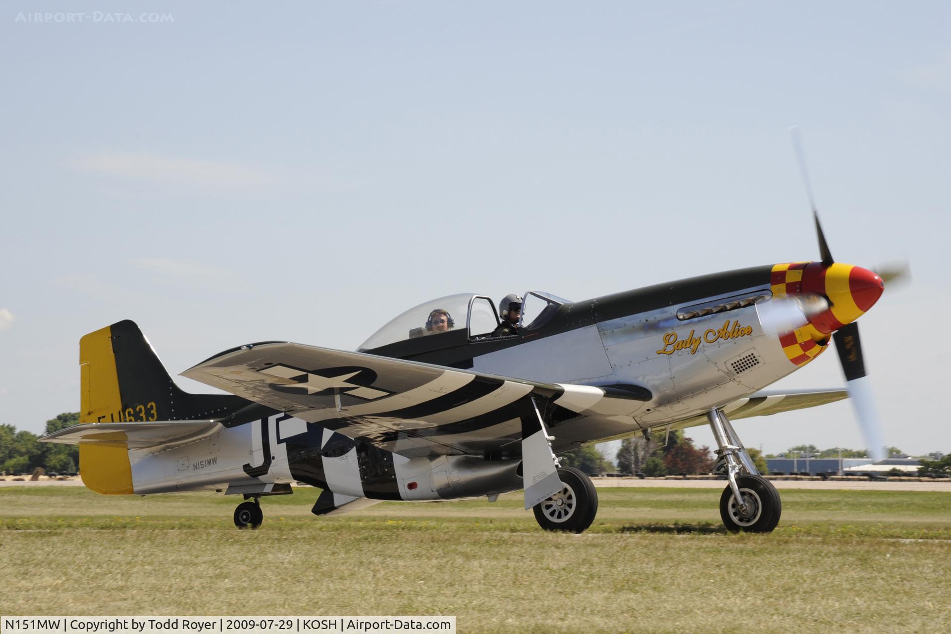 N151MW, 1945 North American P-51D Mustang C/N 124-48386, Taxi for departure