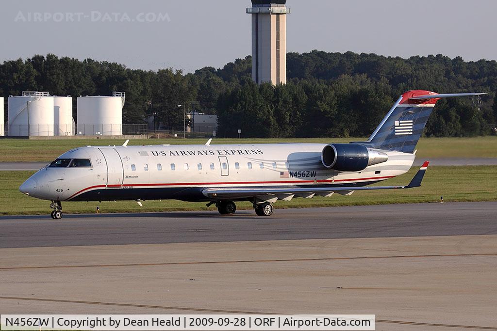 N456ZW, 2003 Bombardier CRJ-200LR (CL-600-2B19) C/N 7849, US Airways Express (Air Wisconsin) N456ZW (FLT AWI4071)taxiing to RWY 23 for departure to Washington Reagan National (KDCA).