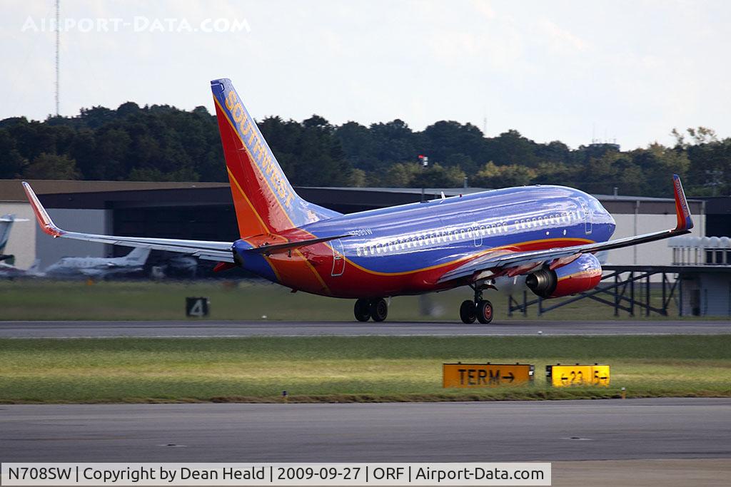 N708SW, 1998 Boeing 737-7H4 C/N 27842, Southwest Airlines N708SW (FLT SWA1129) departing RWY 23 enroute to Chicago Midway Int'l (KMDW).