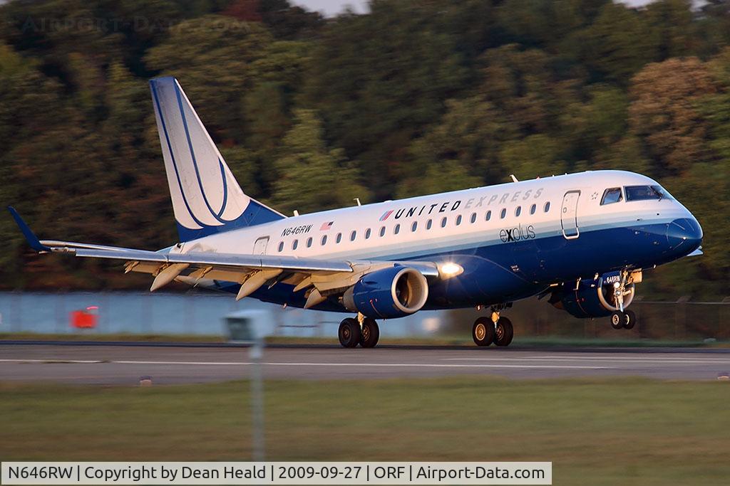 N646RW, 2005 Embraer 170SE (ERJ-170-100SE) C/N 17000066, United Express (Shuttle America) N646RW (FLT TCF7573) from Chicago O'Hare Int'l (KORD) landing on RWY 23.