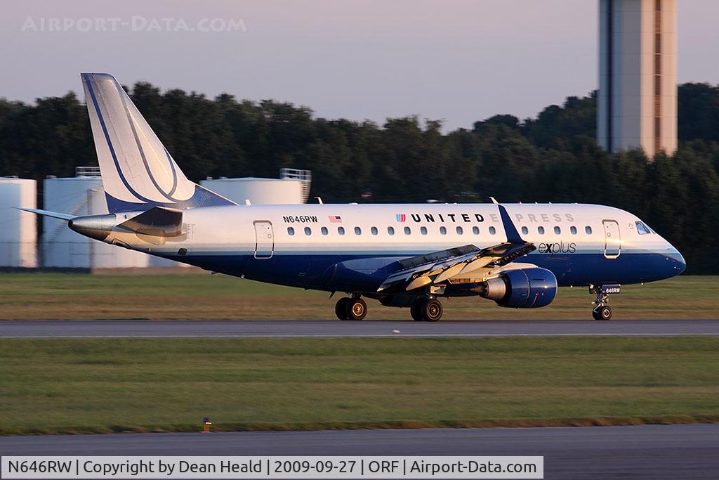 N646RW, 2005 Embraer 170SE (ERJ-170-100SE) C/N 17000066, United Express (Shuttle America) N646RW (FLT TCF7573) from Chicago O'Hare Int'l (KORD) rolling out after landing on RWY 23.
