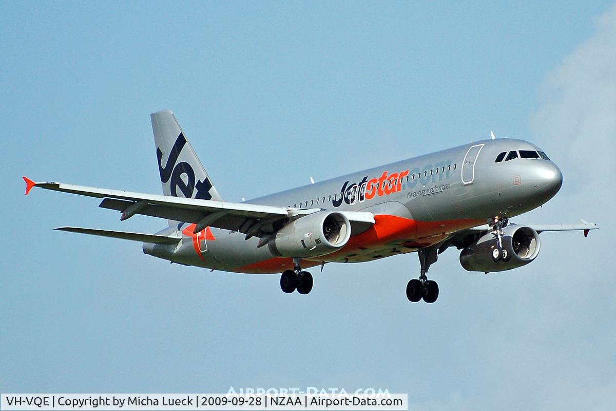 VH-VQE, 2008 Airbus A320-232 C/N 3495, At Auckland