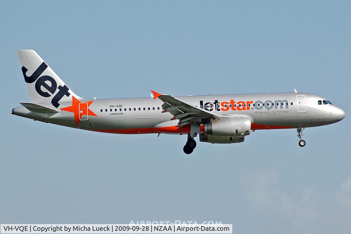 VH-VQE, 2008 Airbus A320-232 C/N 3495, At Auckland