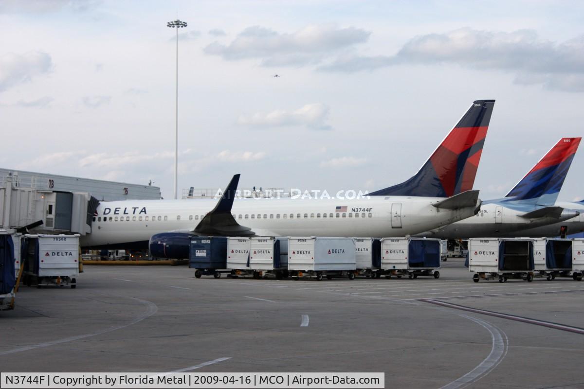 N3744F, 2001 Boeing 737-832 C/N 30837, Delta 737-800