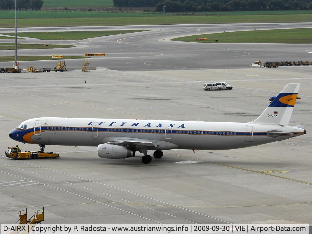 D-AIRX, 1998 Airbus A321-131 C/N 0887, Retro A 321 of LH - rare visitor at VIE