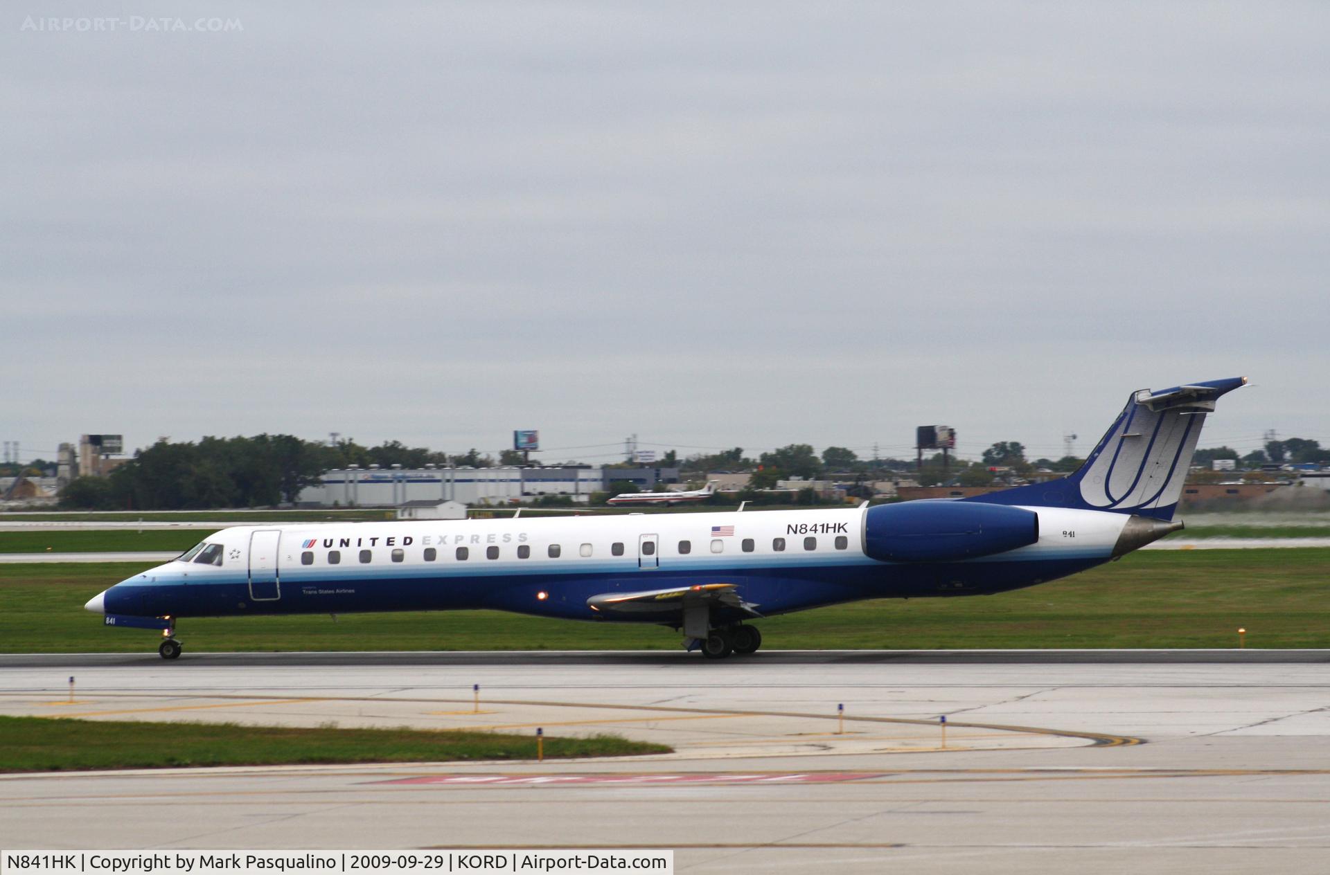 N841HK, 2001 Embraer ERJ-145LR (EMB-145LR) C/N 145382, EMB-145LR