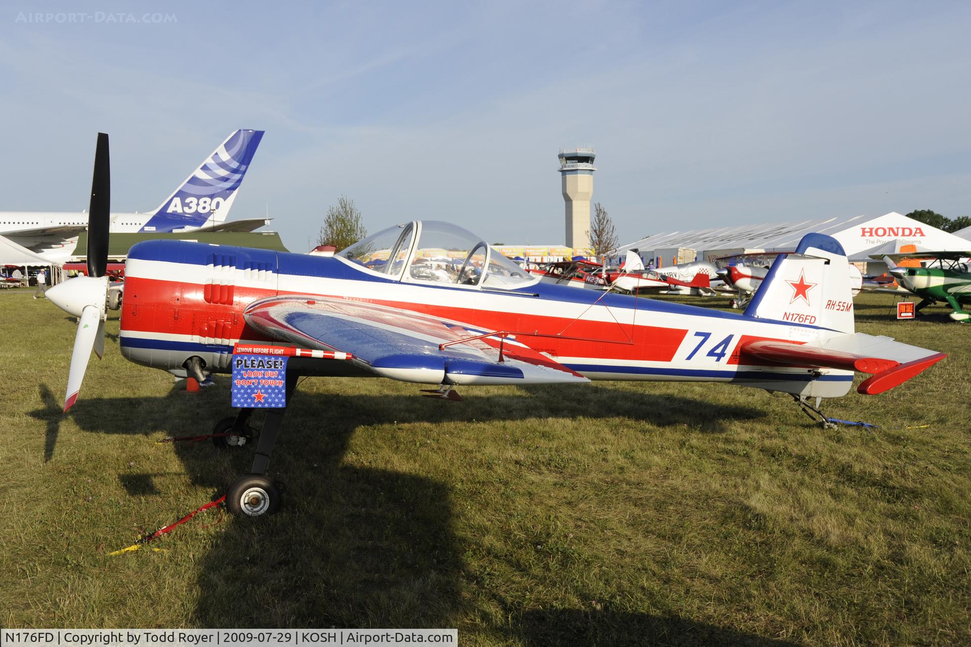 N176FD, Yakovlev YAK-55M C/N 930810, Oshkosh EAA Fly-in 2009