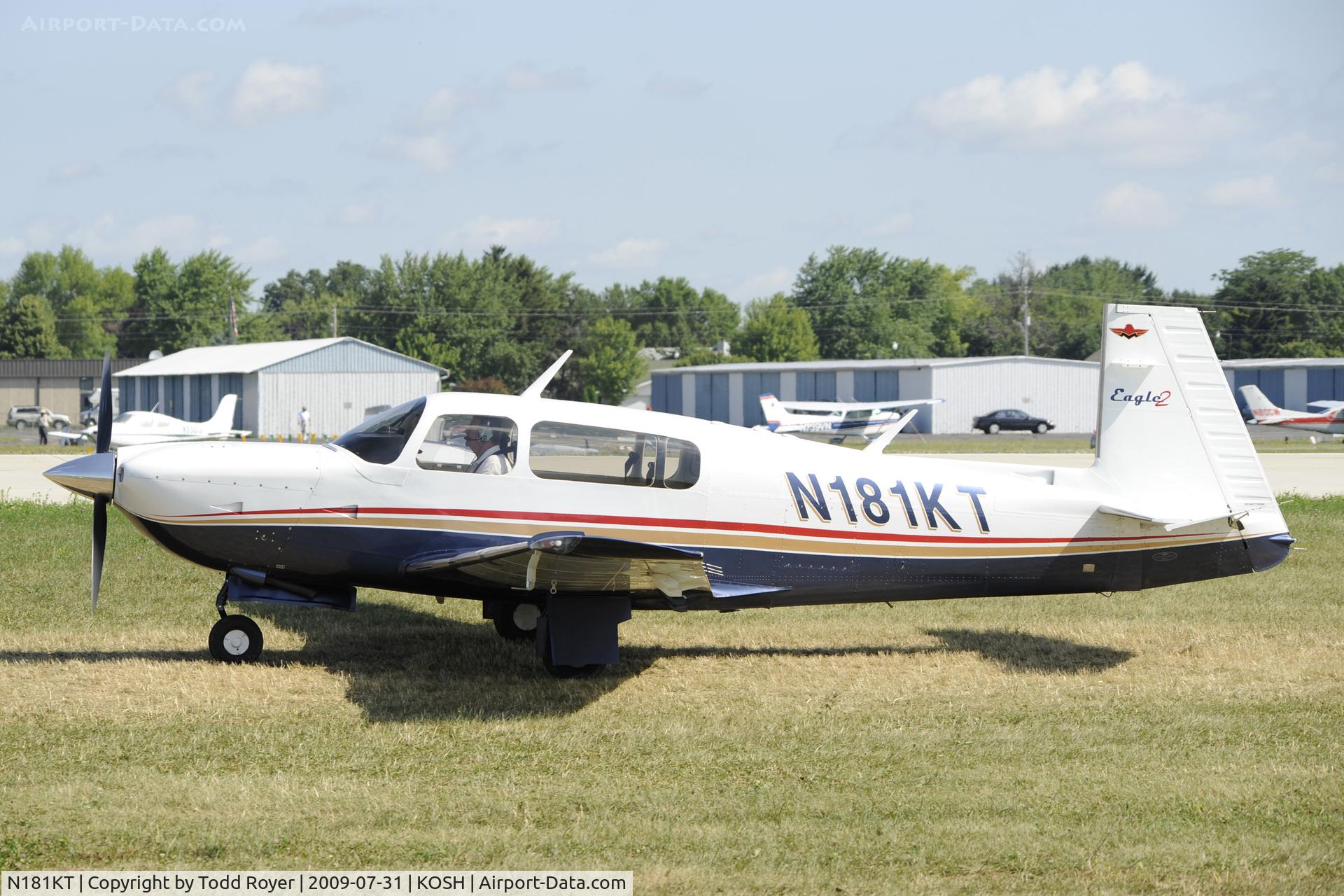 N181KT, 2000 Mooney M20S Eagle C/N 30-0056, Taxi to parking