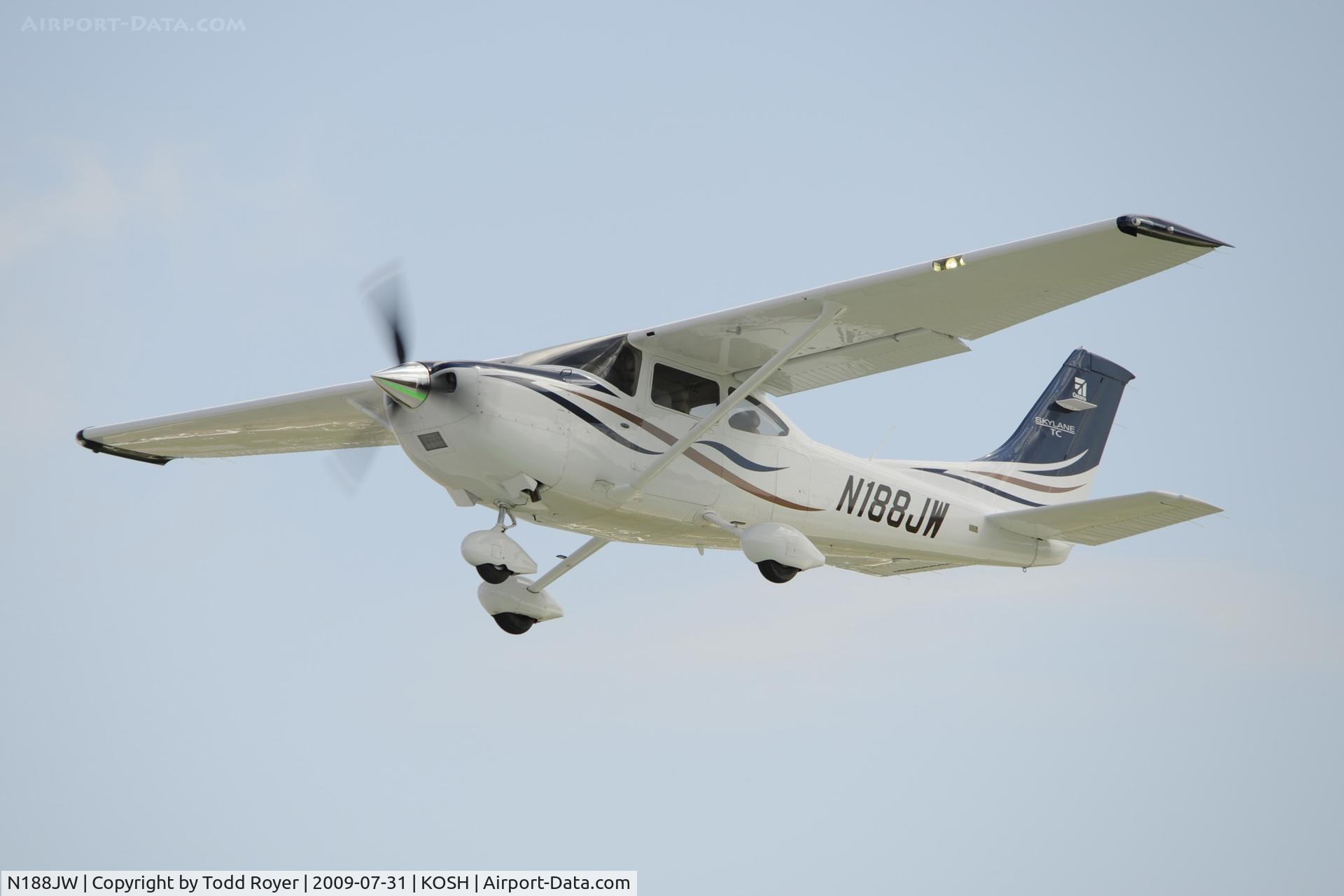 N188JW, 2008 Cessna T182T Turbo Skylane C/N T18208843, Departing OSH on 36