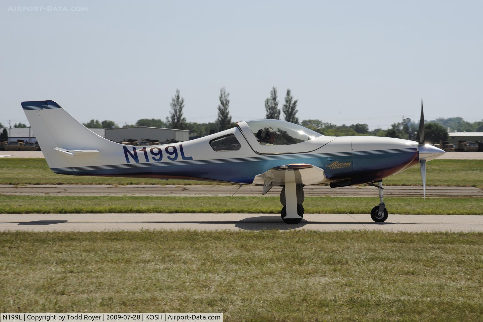 N199L, 1999 Lancair 2000 C/N 2000-001, Taxi for departure