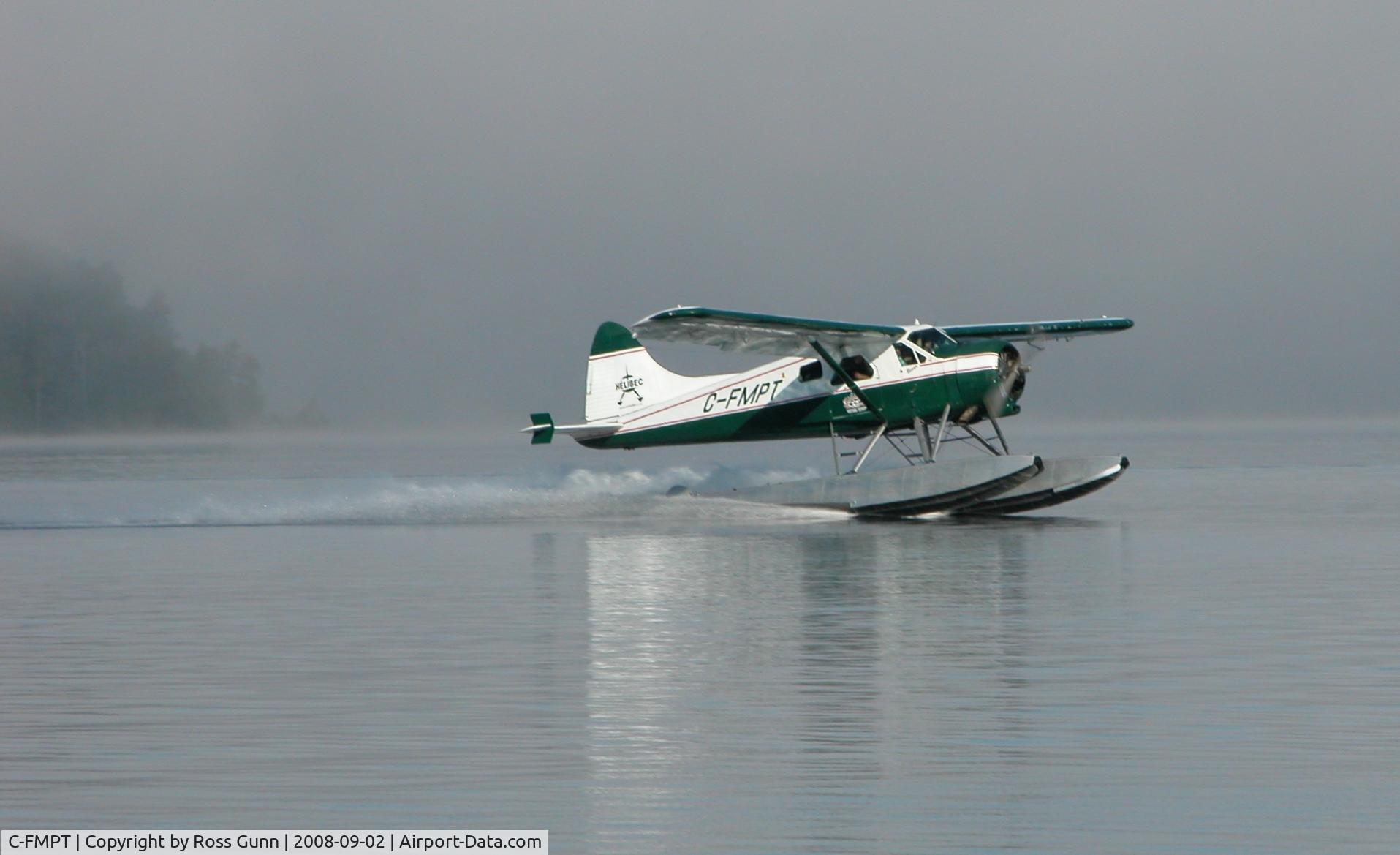 C-FMPT, 1958 De Havilland Canada DHC-2 MK. I C/N 1260, Take-off from Lac Nominngue QC