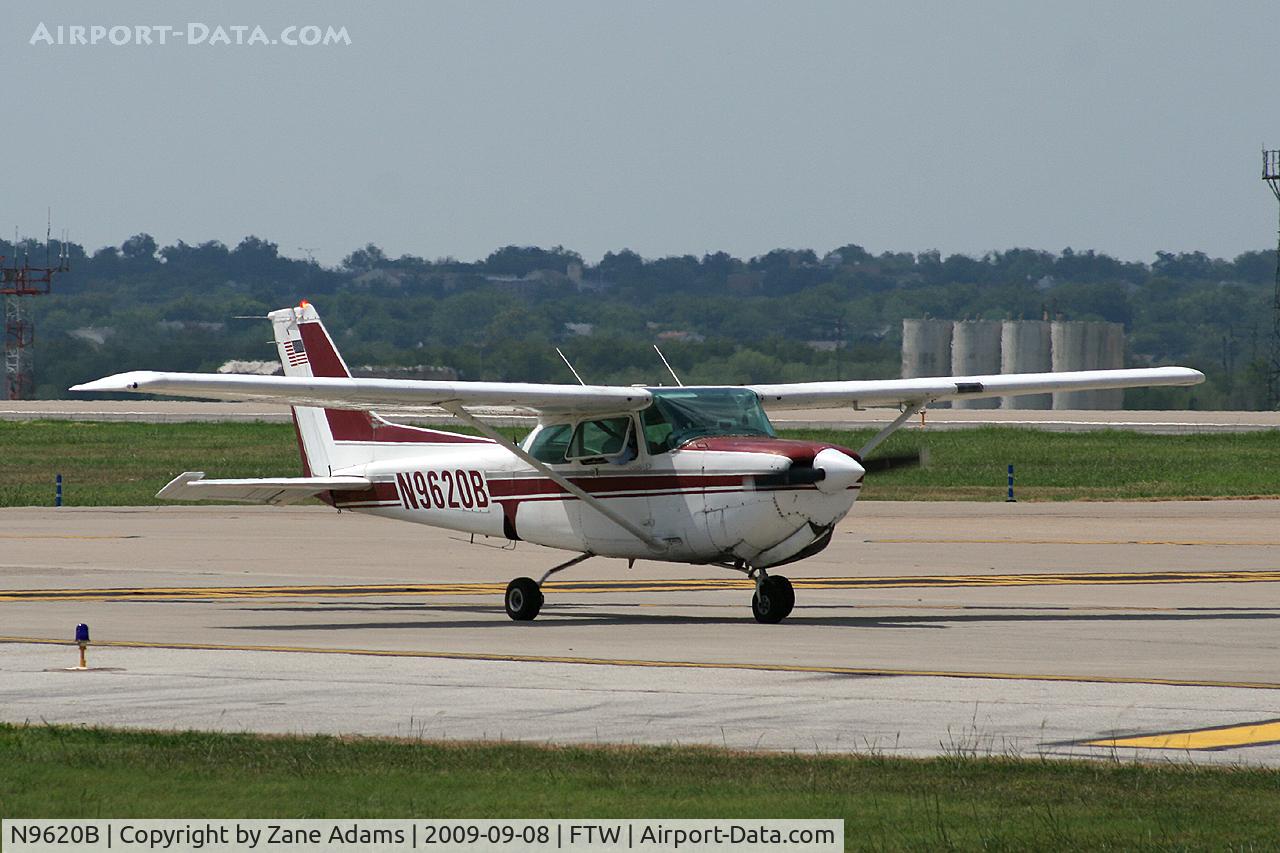 N9620B, 1981 Cessna 172RG Cutlass RG C/N 172RG0925, At Meacham Field