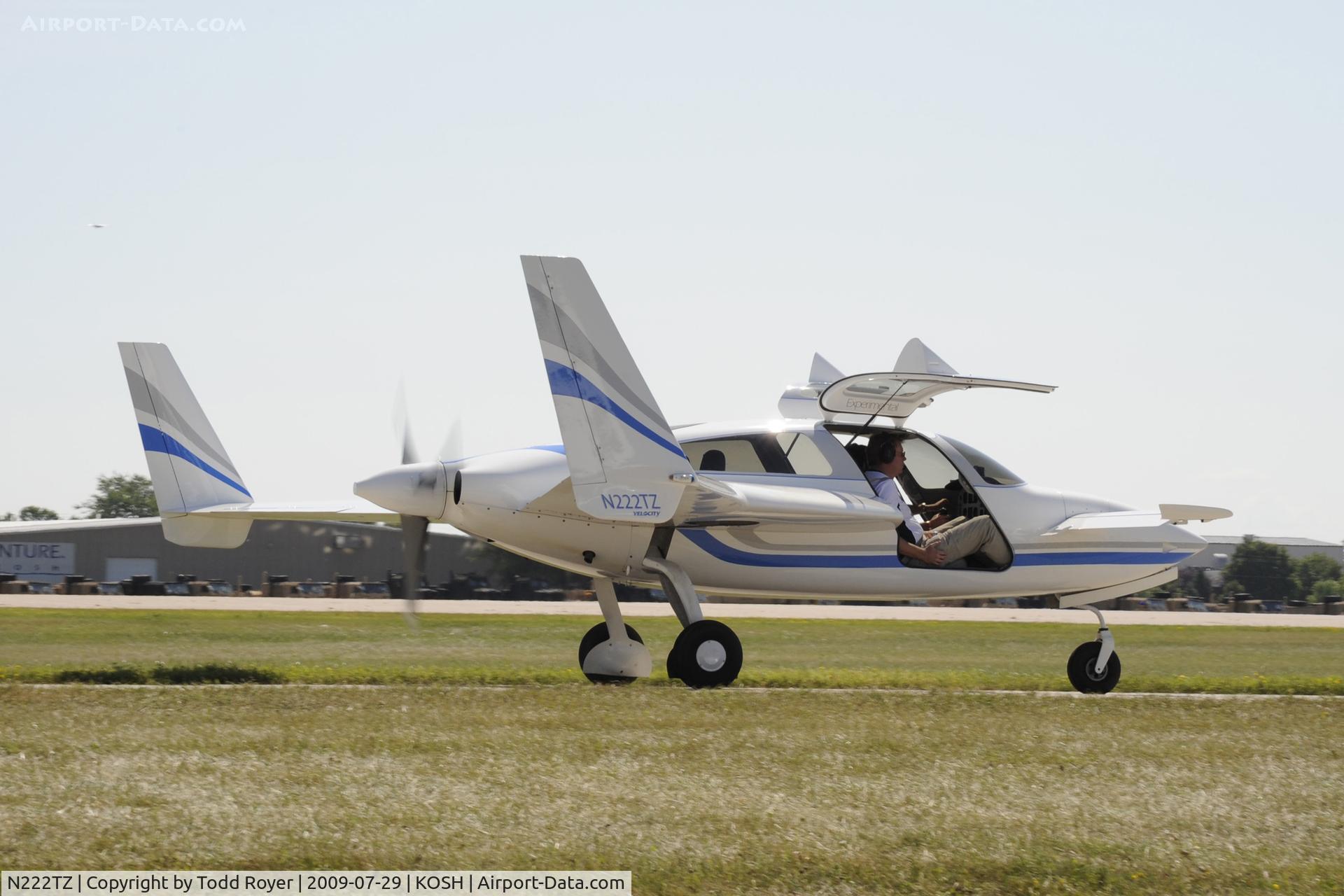 N222TZ, Velocity Velocity XL RG C/N 3RX104, Taxi for departure