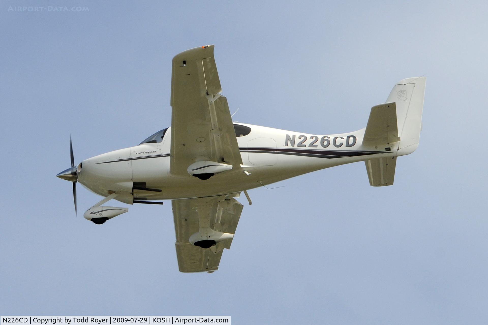 N226CD, 2001 Cirrus SR20 C/N 1130, Departing OSH on 27