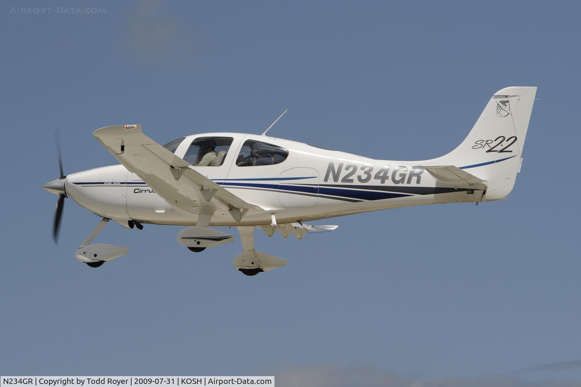 N234GR, 2001 Cirrus SR22 C/N 0050, Departing OSH on 27