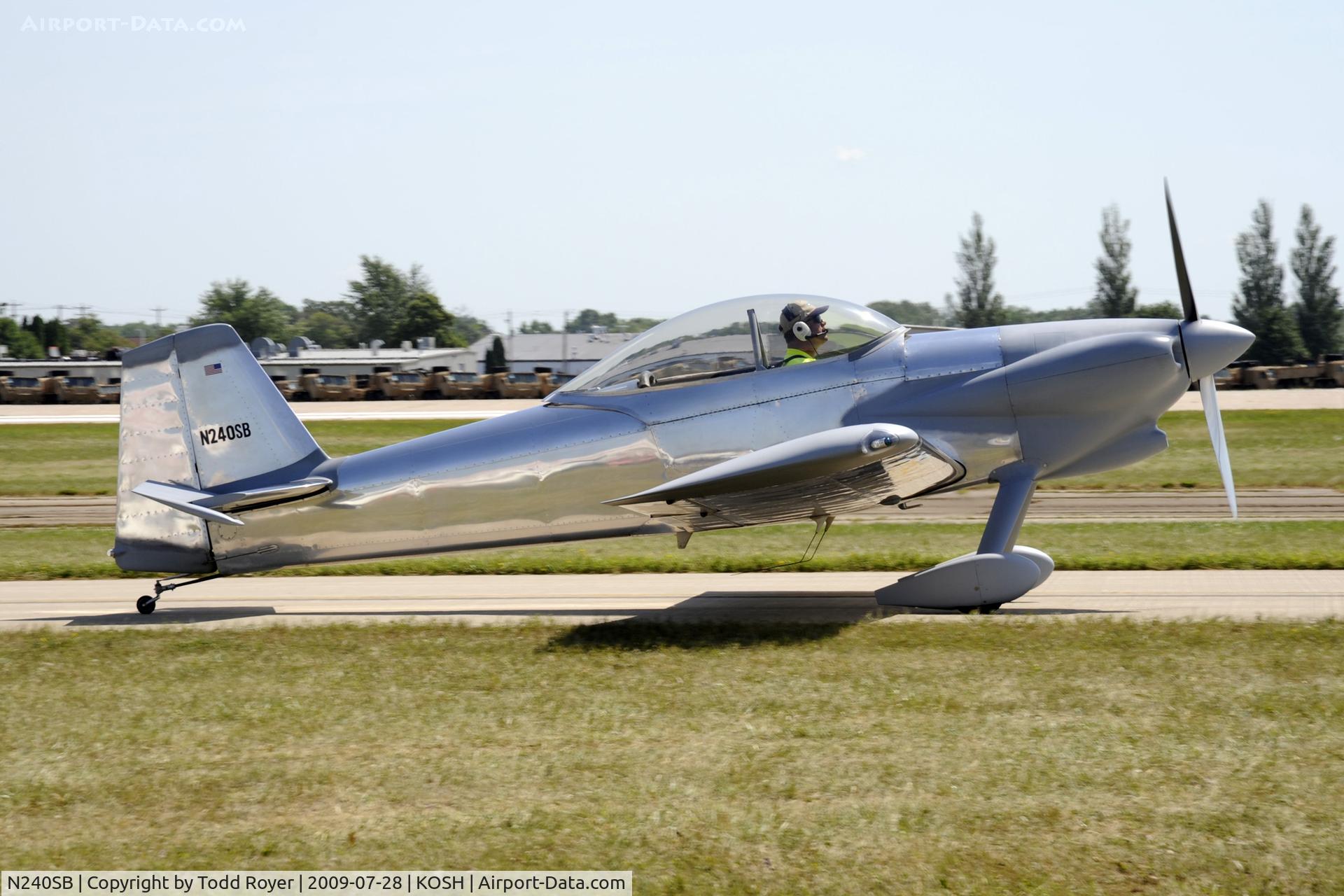 N240SB, 2000 Vans RV-4 C/N 01, Taxi for departure