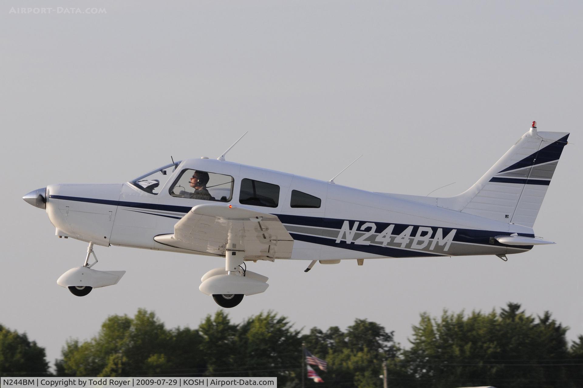 N244BM, 1974 Piper PA-28-151 C/N 28-7415157, Departing OSH on 27