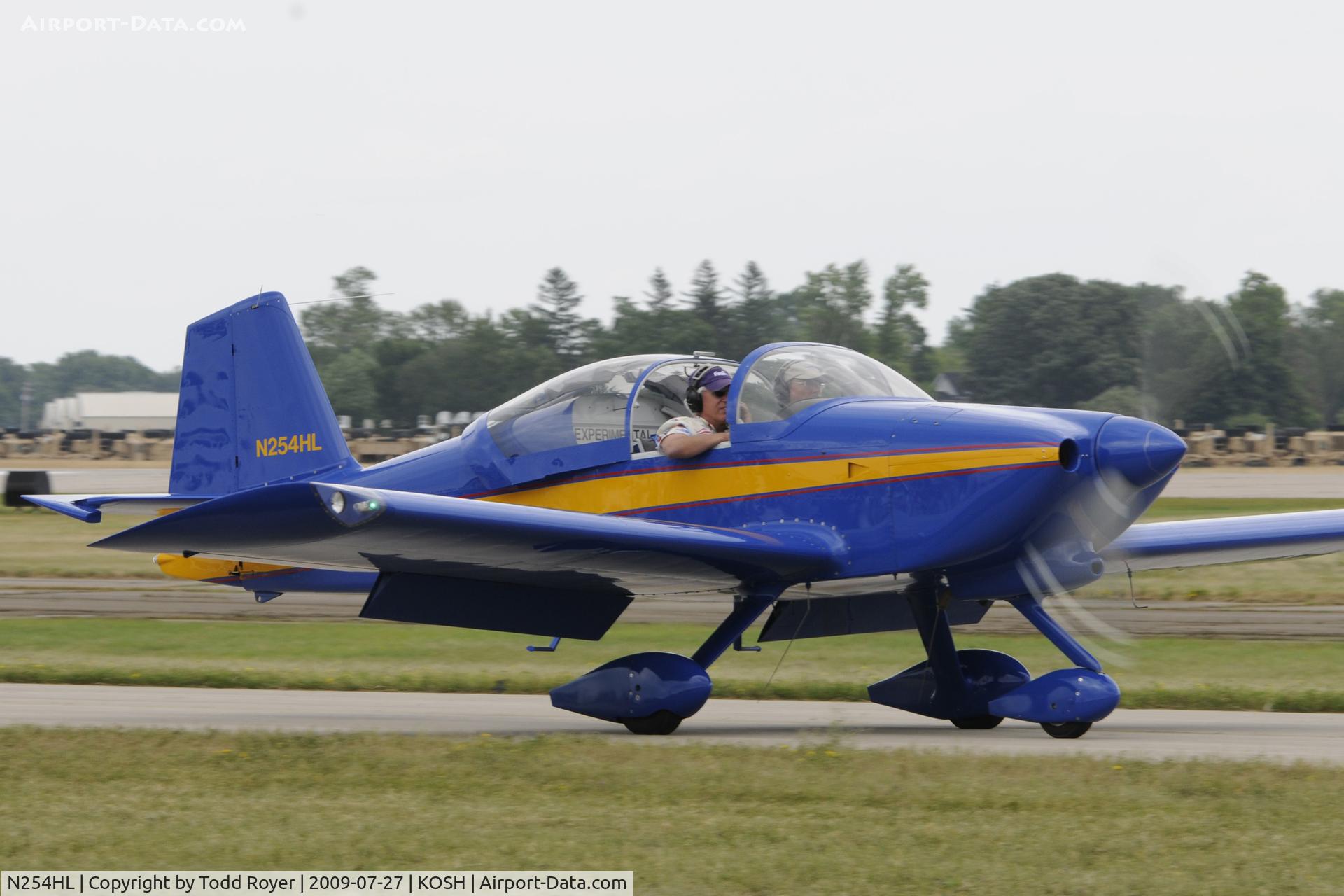 N254HL, 2001 Vans RV-6A C/N 60063, Taxi for departure