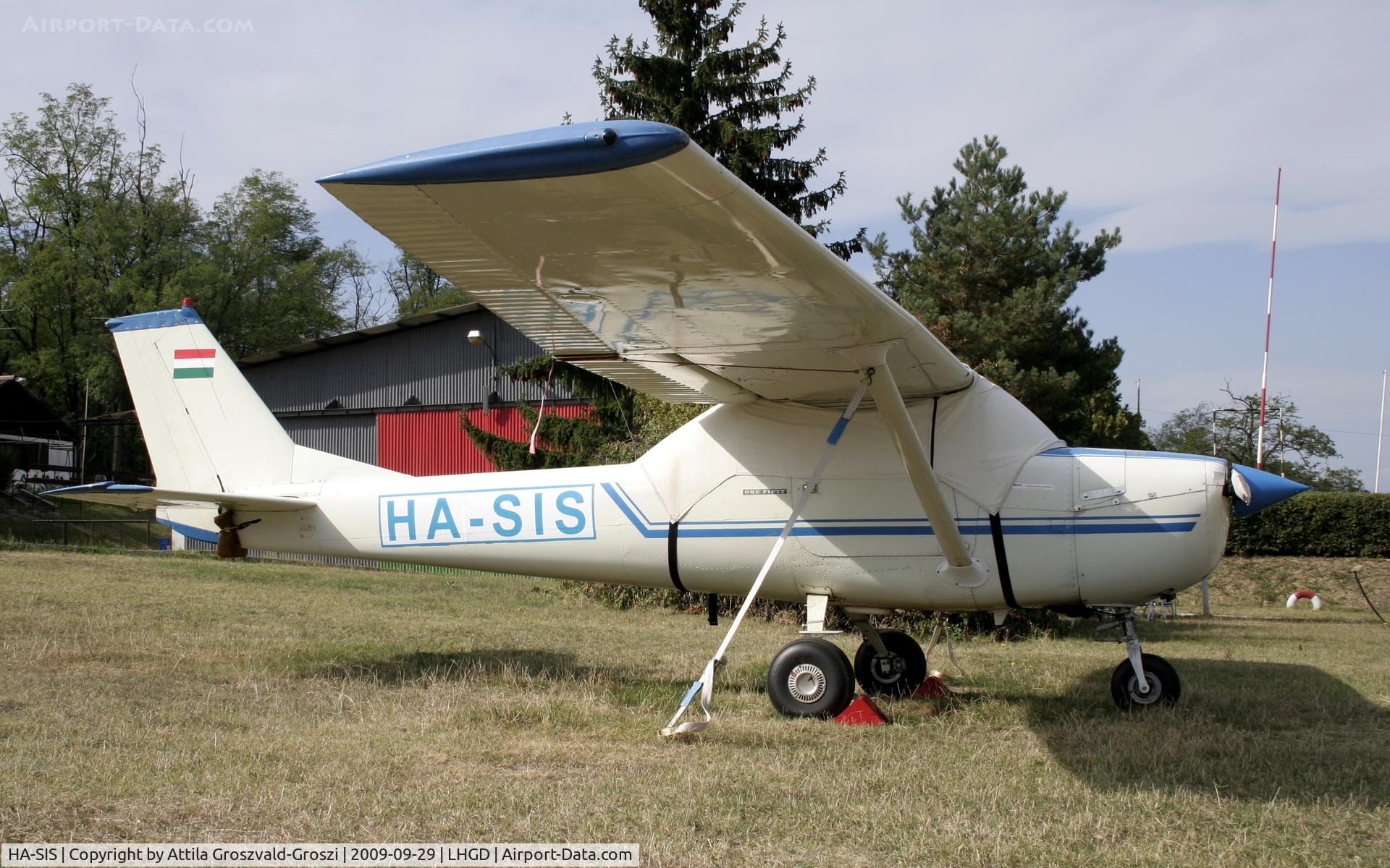 HA-SIS, 1969 Reims F150J C/N F150-0403, Gödöllö Airport, Hungary