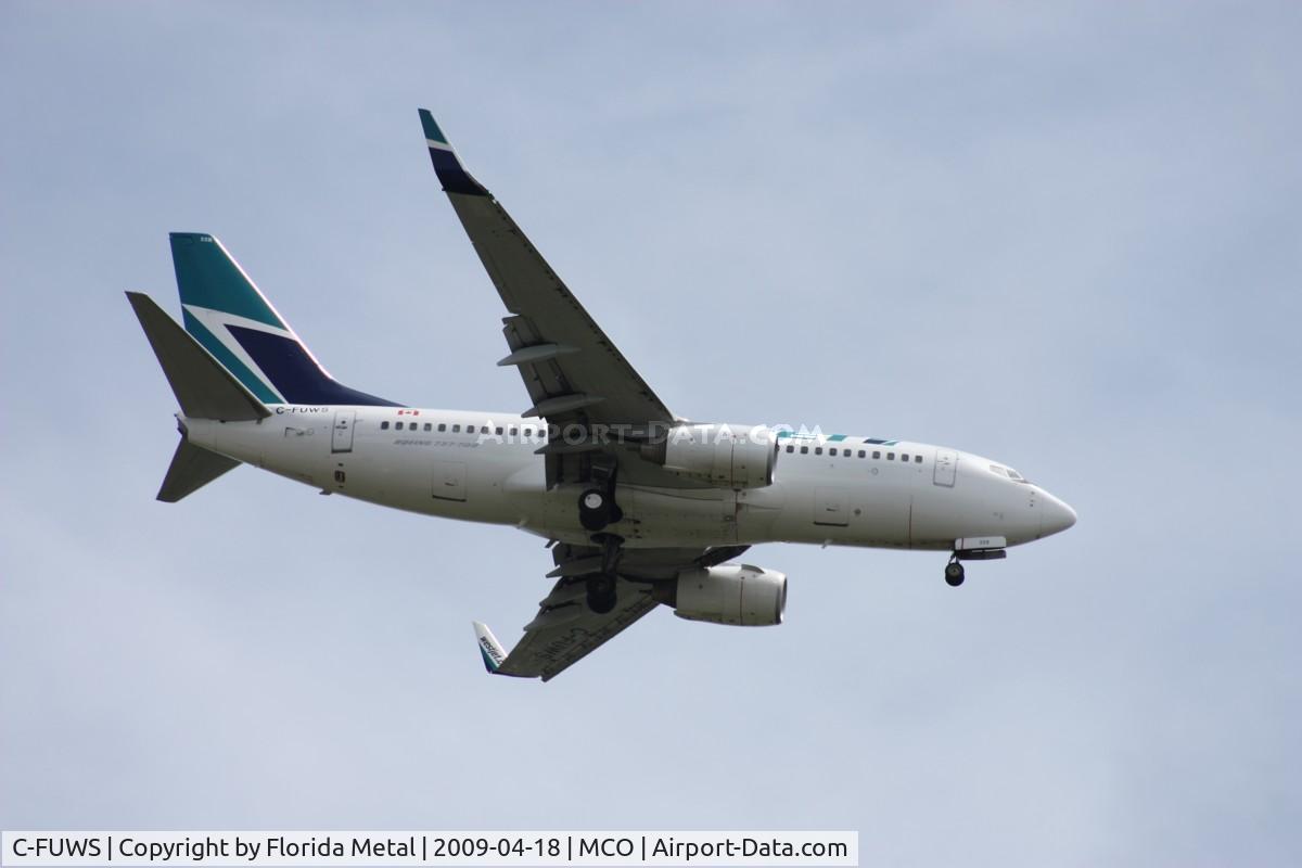 C-FUWS, 2004 Boeing 737-7CT C/N 32765, West Jet 737-700
