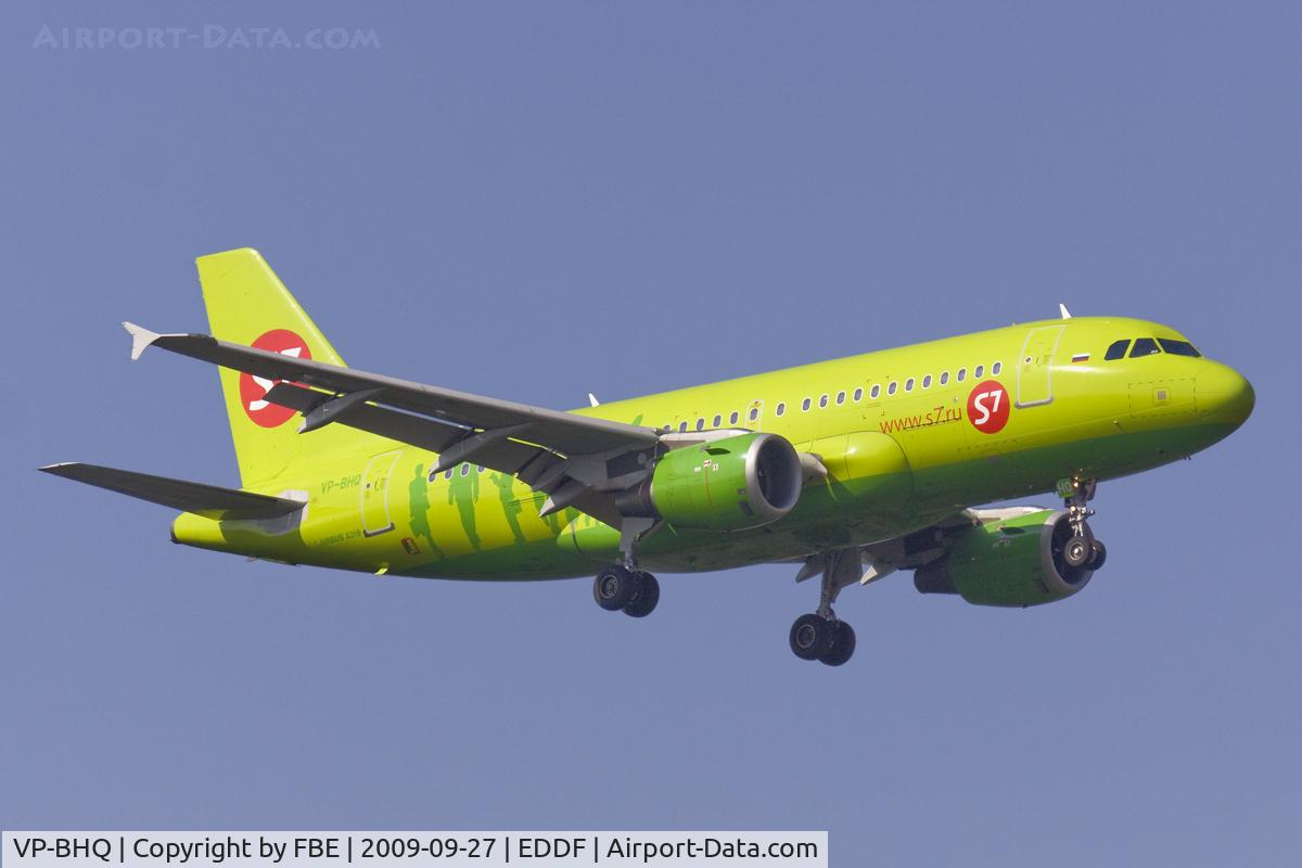 VP-BHQ, 2005 Airbus A319-114 C/N 2641, short final at EDDF