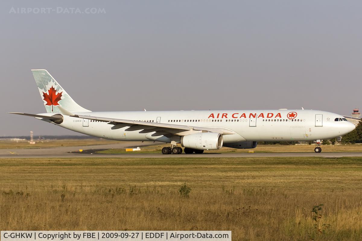 C-GHKW, 2001 Airbus A330-343 C/N 0408, take-off run RW18W