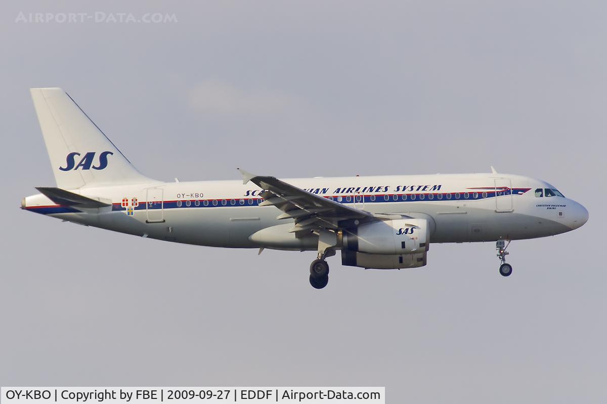 OY-KBO, 2006 Airbus A319-131 C/N 2850, short final