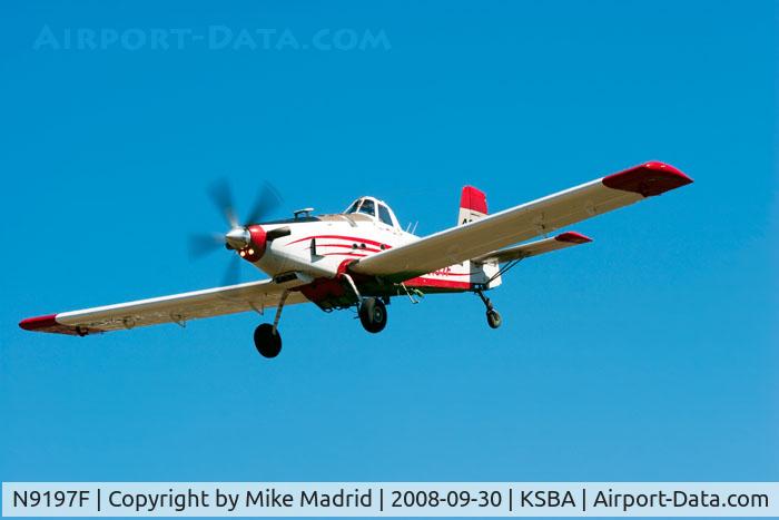 N9197F, 1994 Air Tractor Inc AT-802A C/N 802A-0009, On final