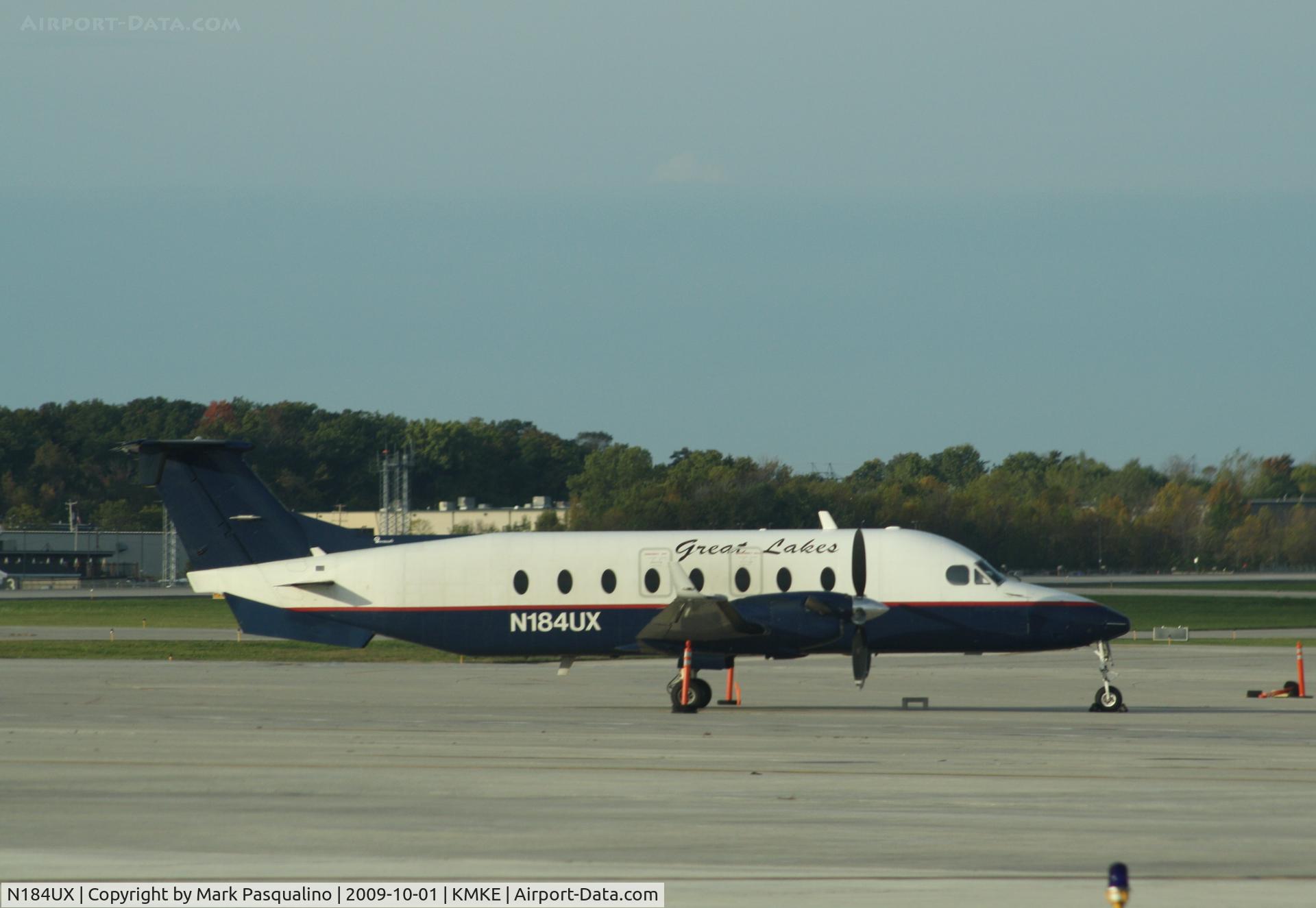 N184UX, 1995 Beech 1900D C/N UE-184, Beech 1900D