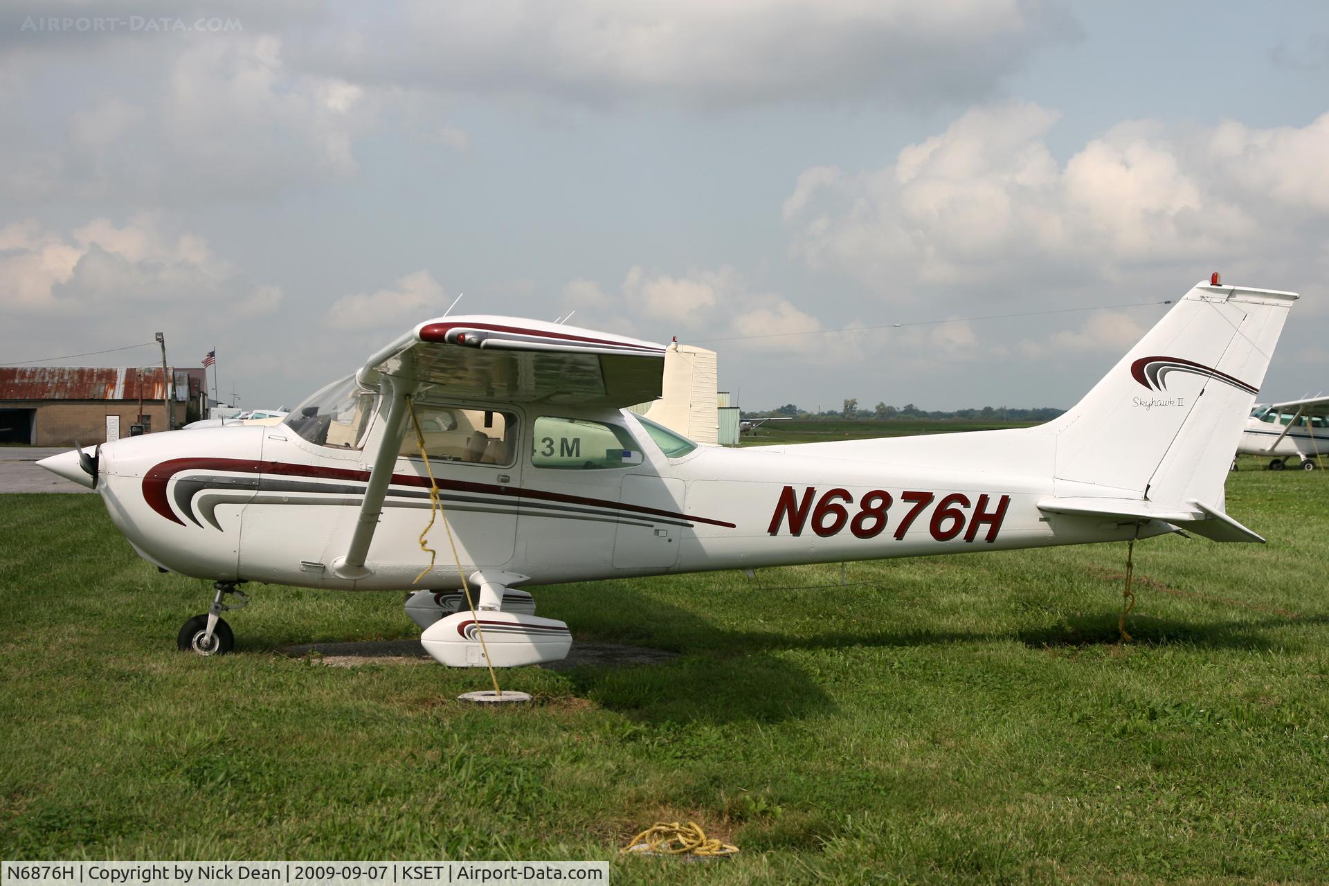 N6876H, 1975 Cessna 172M C/N 17265622, KSET