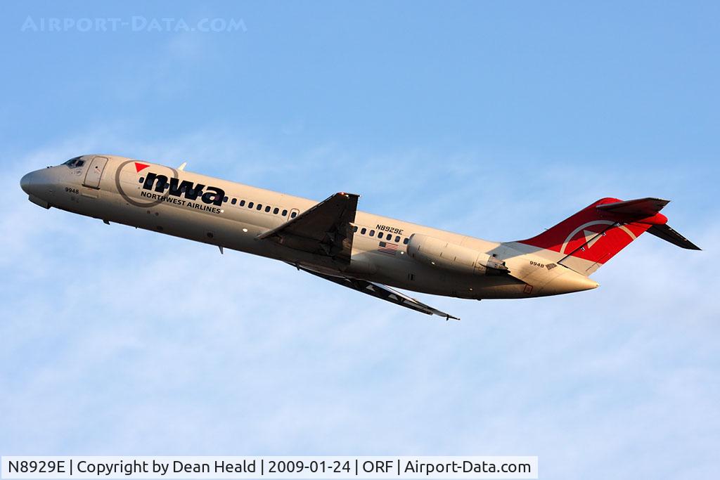 N8929E, 1967 Douglas DC-9-31 C/N 45866, 42 years young and still flying - Northwest Airlines N8929E (FLT NWA1479) climbing out from RWY 5 enroute to Detroit Metro Wayne County Int'l (KDTW).