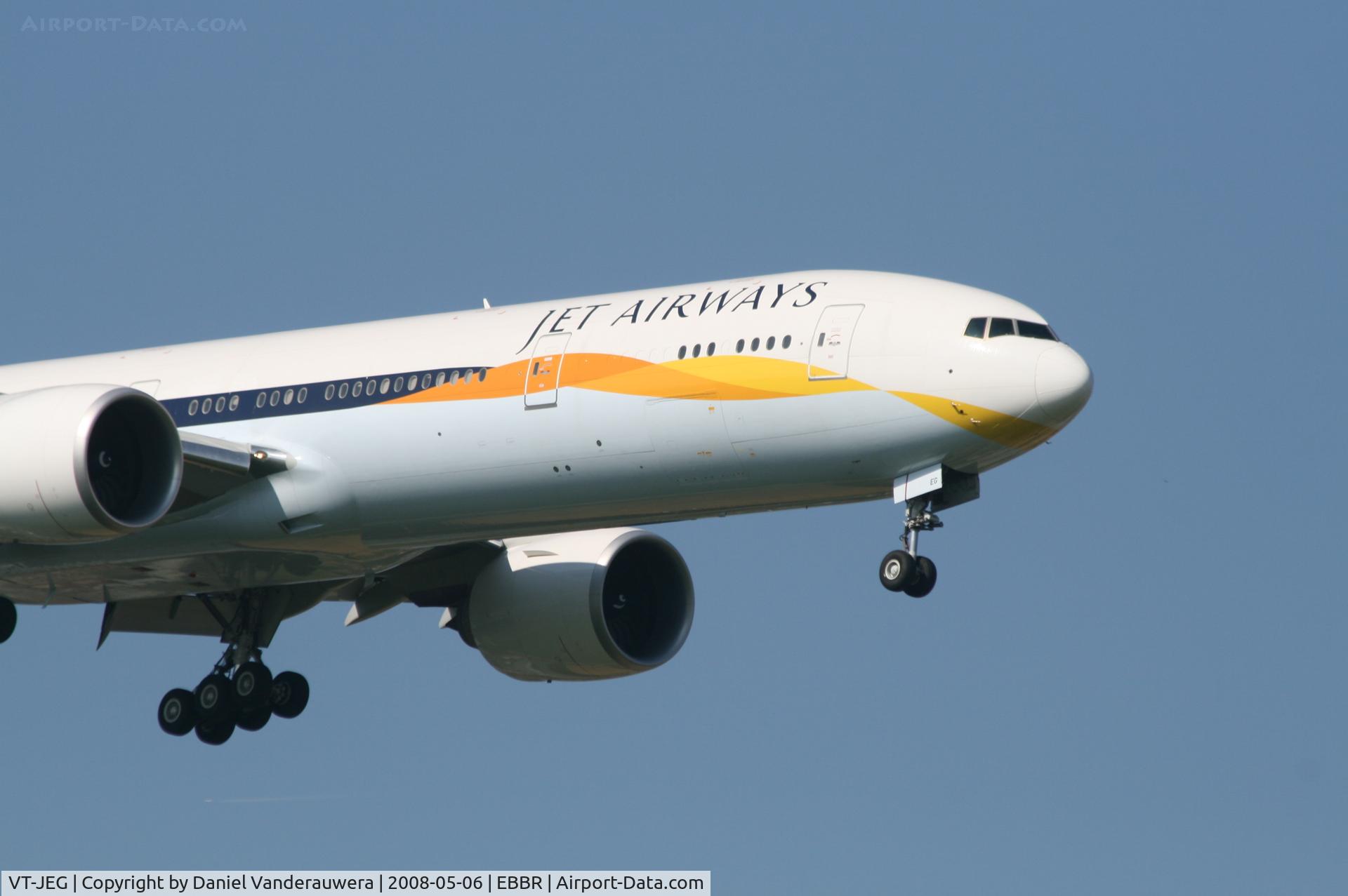 VT-JEG, 2007 Boeing 777-35R/ER C/N 35163, arrival of flight 9W227 to rwy 02