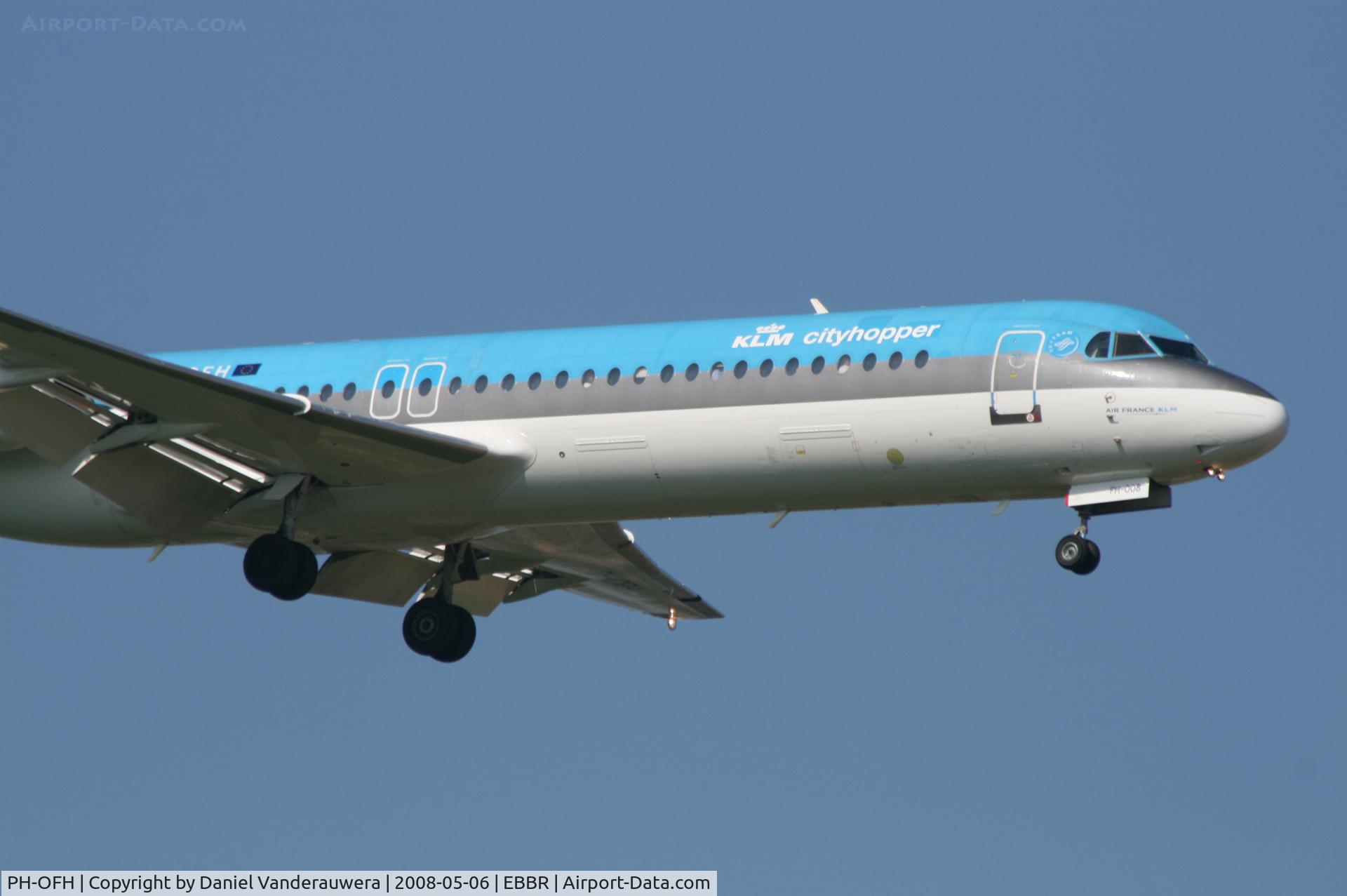 PH-OFH, 1989 Fokker 100 (F-28-0100) C/N 11277, flight KL1723 is descending to rwy 02