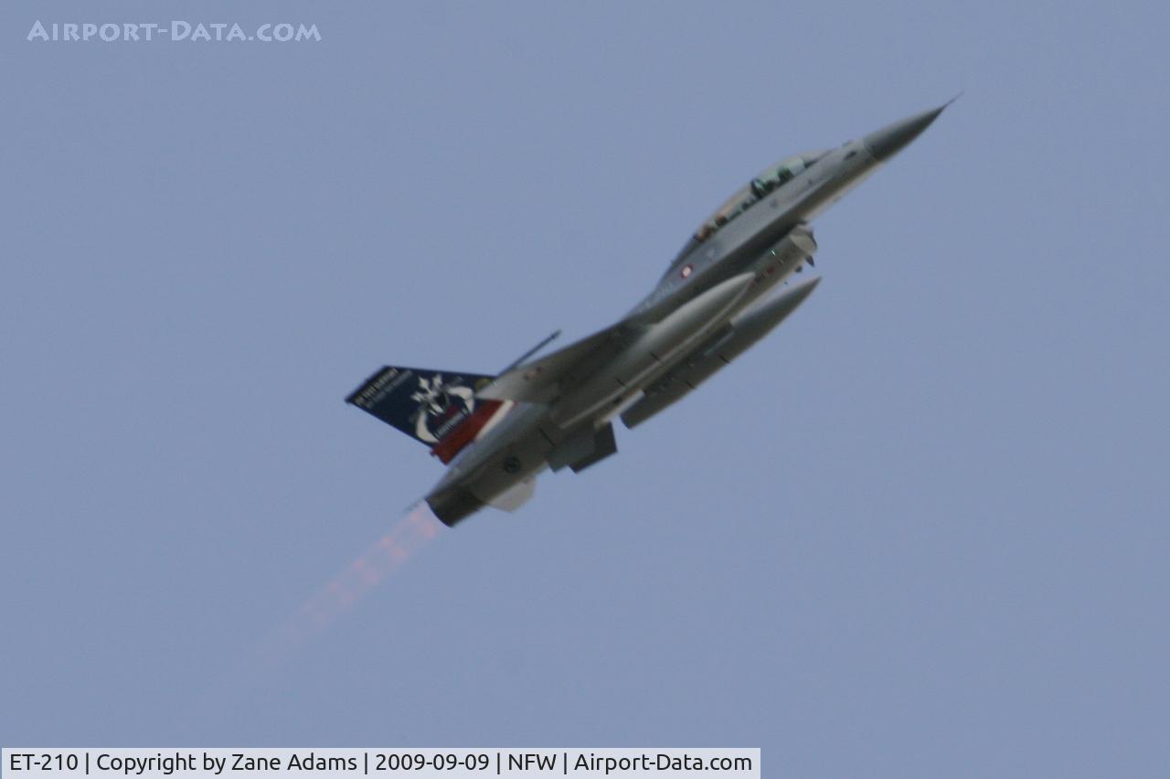 ET-210, 1981 SABCA F-16B Fighting Falcon C/N 6G-7, Danish Airforce F-16B flying as chase for the F-35 program