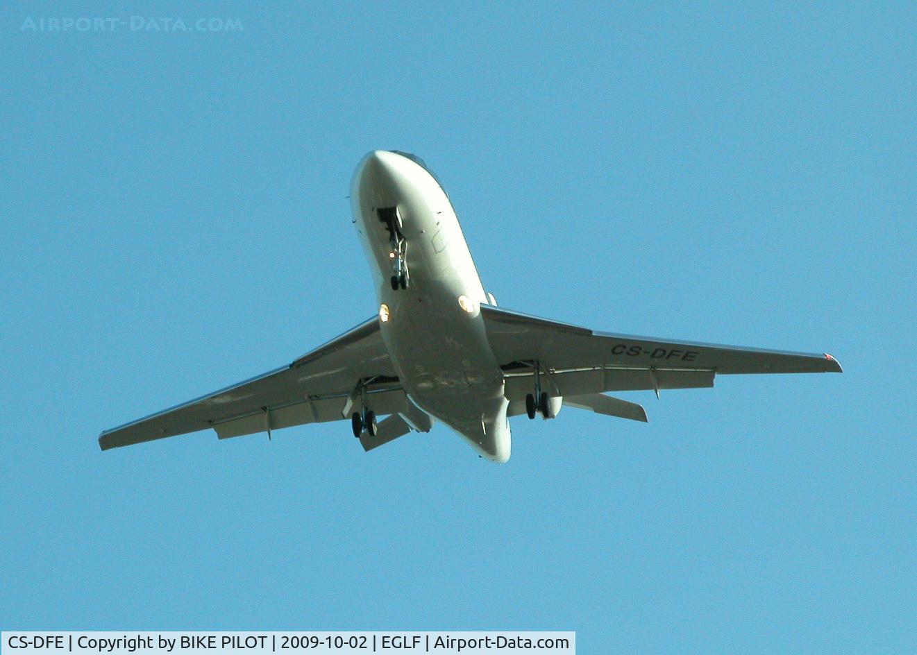 CS-DFE, 2003 Dassault Falcon 2000 C/N 205, FINALS FOR RWY 24. NETJETS TRANSPORTES AEREOS
