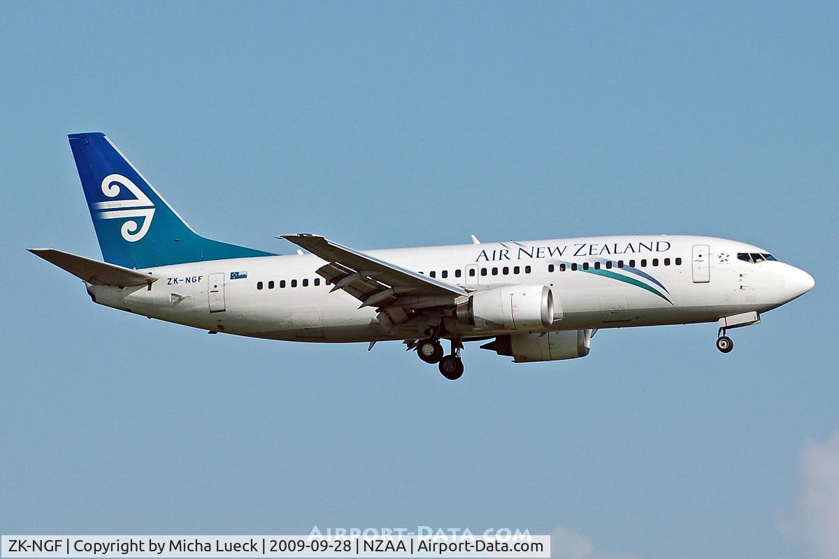 ZK-NGF, 1998 Boeing 737-3U3 C/N 28734, At Auckland