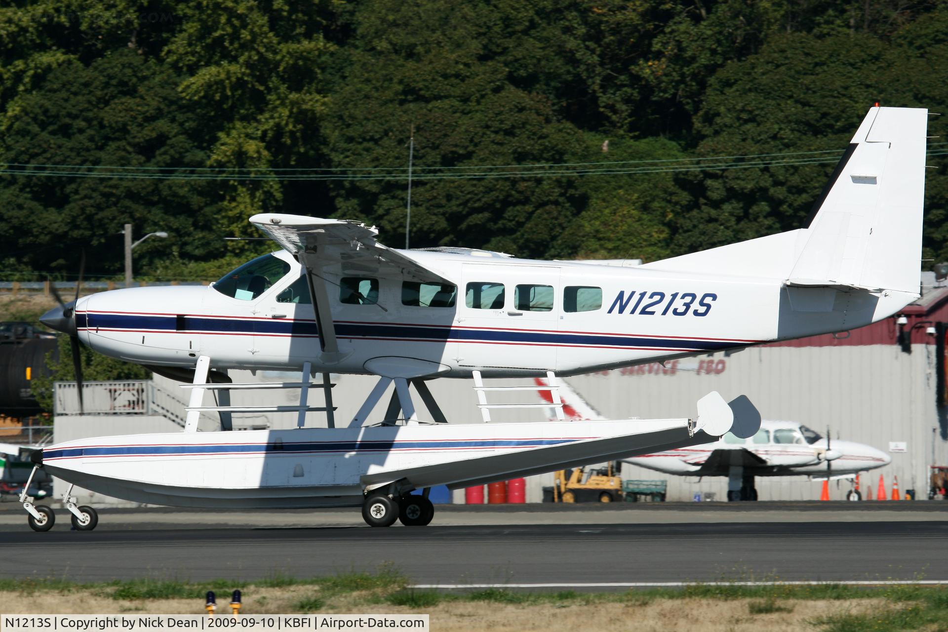 N1213S, 1995 Cessna 208 Caravan I C/N 20800243, KBFI