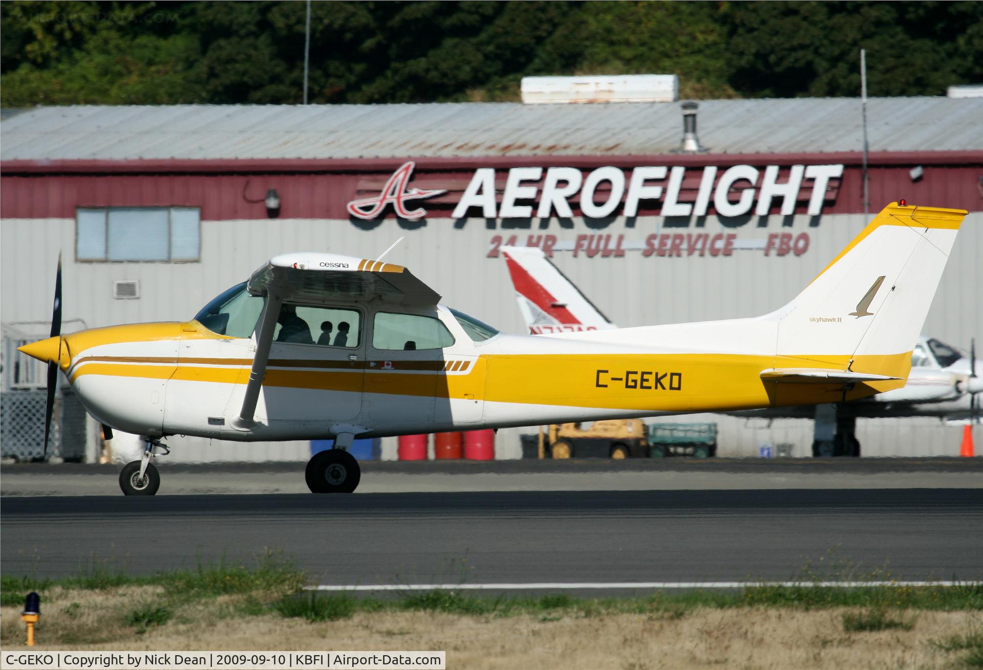 C-GEKO, 1975 Cessna 172M C/N 17264767, KBFI