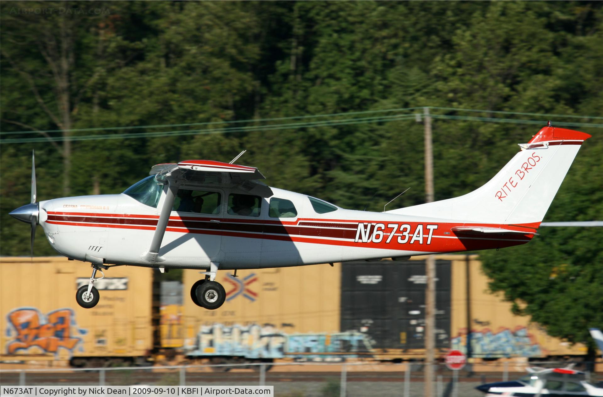 N673AT, 1976 Cessna U206 Stationair C/N U206-03513, KBFI