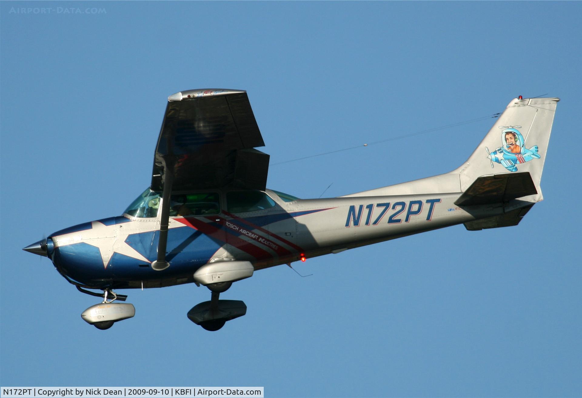 N172PT, 1978 Cessna 172N C/N 17270734, KBFI