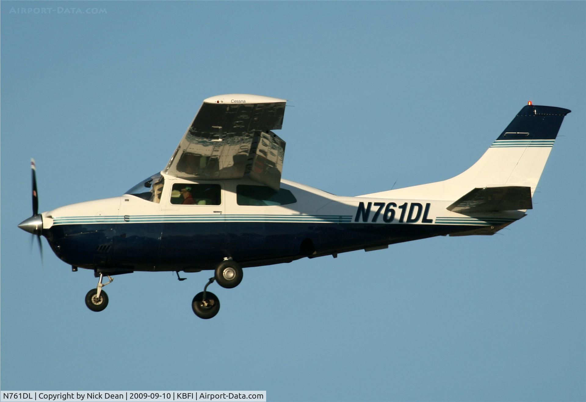 N761DL, 1977 Cessna T210M Turbo Centurion C/N 21062173, KBFI