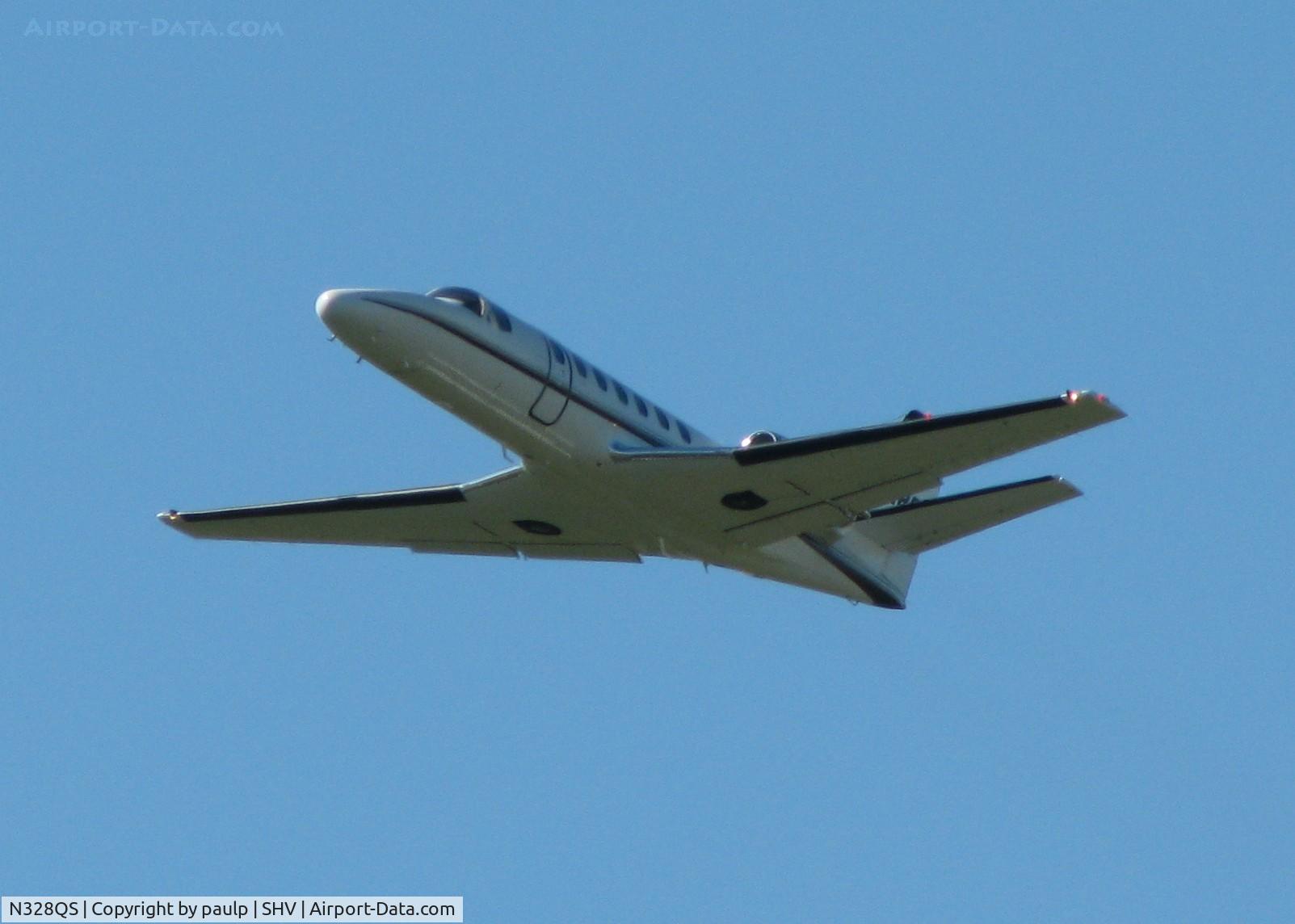 N328QS, 1997 Cessna 560 C/N 560-0428, Off of runway 05 at Shreveport Regional.