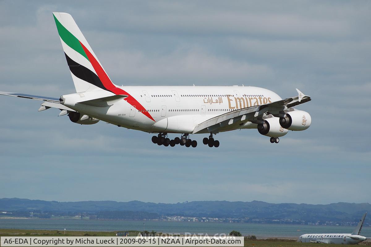 A6-EDA, 2007 Airbus A380-861 C/N 011, At Auckland