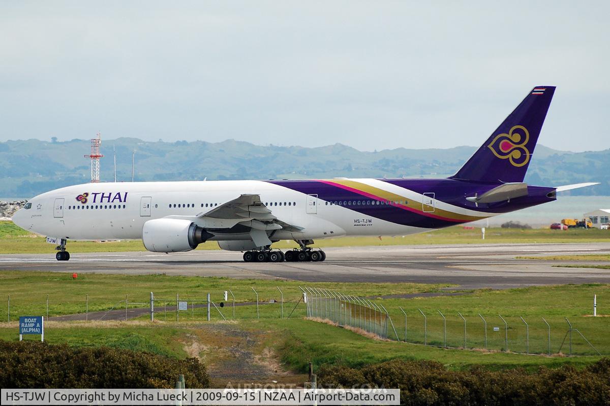 HS-TJW, 2007 Boeing 777-2D7/ER C/N 34591/672, At Auckland