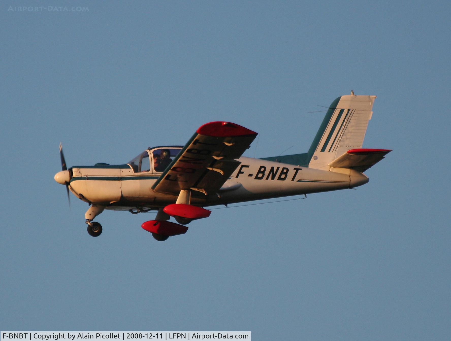 F-BNBT, Morane-Saulnier MS-892A Rallye Commodore 150 C/N 10557, landing