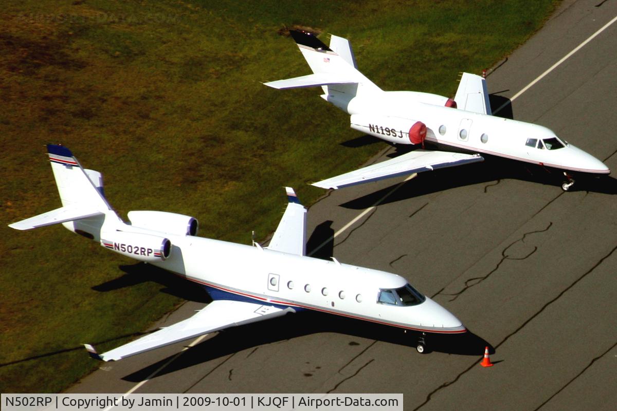 N502RP, 2006 Israel Aircraft Industries Gulfstream G150 C/N 212, Parked alongside N119SJ.