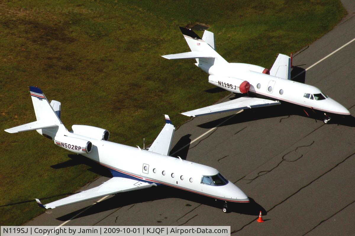 N119SJ, 1977 Dassault Falcon 10 C/N 119, Parked alongside N502RP.